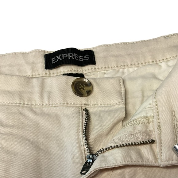 NWOT Express 2 Mid Rise Shortie Chino Shorts Beige Women’s - Picture 9 of 11